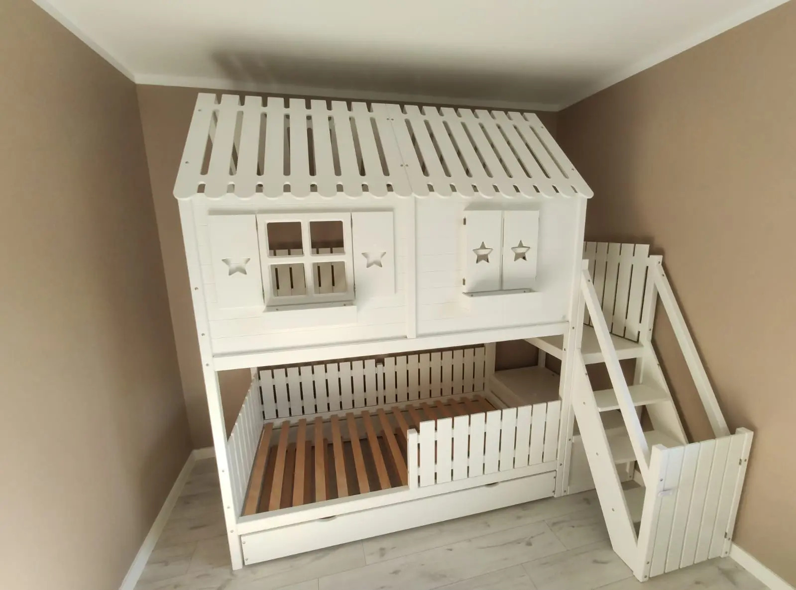 Hausbett, Spielbett LUNA (Leiter,Treppe,Rutsche) - Kubuk Moebel
